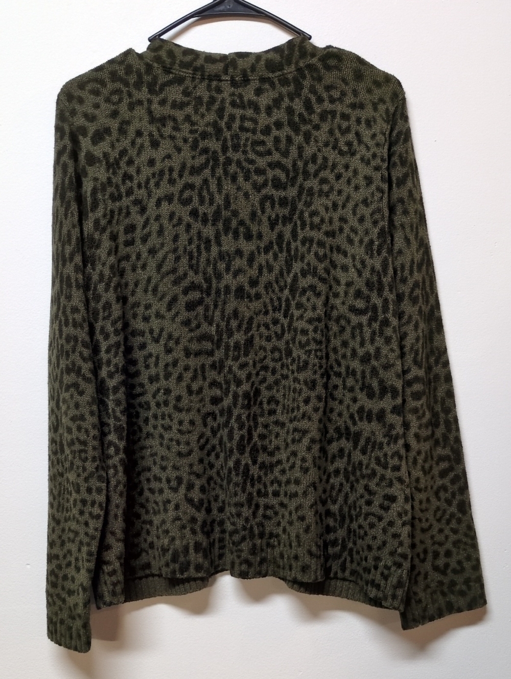 J.Jill Olive Green Leopard Print V-Neck Button Front Cardigan Size L - Picture 8 of 8
